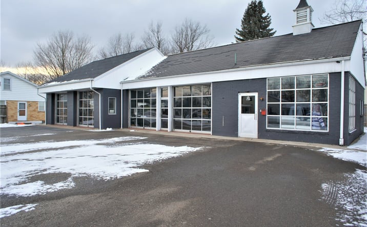 Pictures of Retail property located at 4632 Lake Shore Road, Hamburg, NY 14075 for sales - image #1