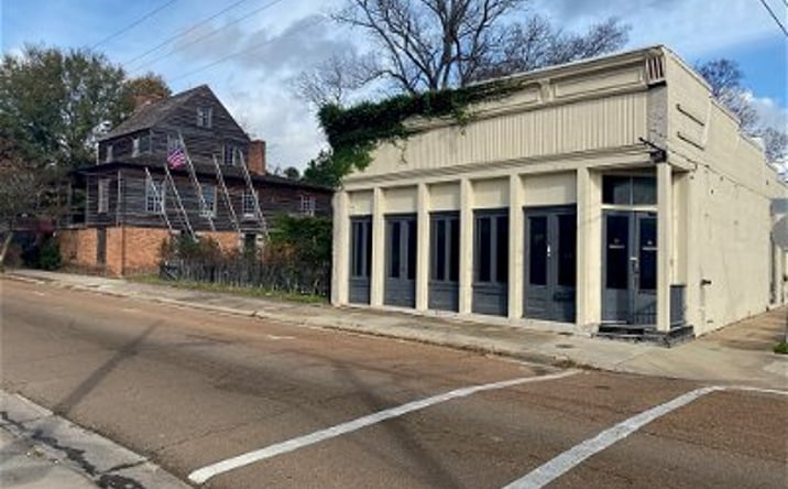 image of property at 613 JEFFERSON ST Natchez MS 39120