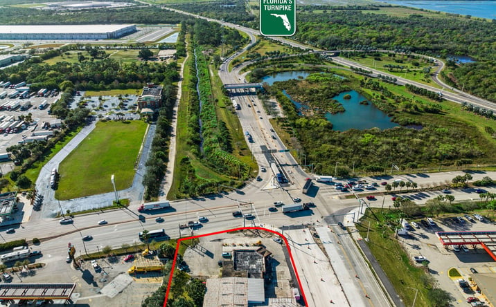 Pictures of Retail property located at 2898 S Kings Hwy, Fort Pierce, FL 34945 for sales - image #1