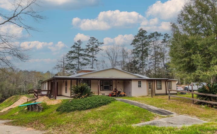 Pictures of Special Purpose property located at 5178 Boynton Cutoff Road, Vernon, FL 32462 for sales - image #1