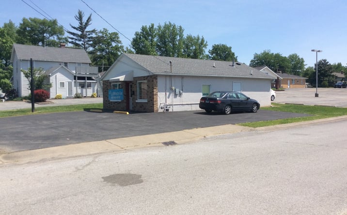 Pictures of Office property located at 1004 S Division St, Carterville, IL 62918 for sales - image #1