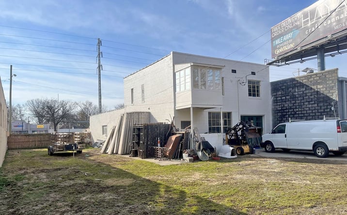 Pictures of Industrial property located at 476 Eight Mile Rd, Hazel Park, MI 48030 for sales - image #1