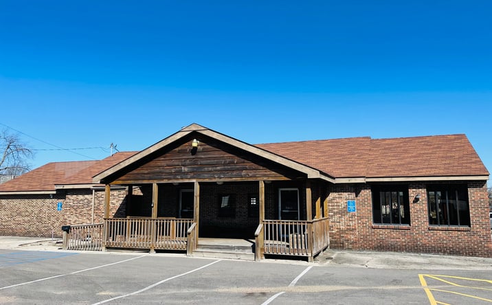 Pictures of Retail property located at 1 S Main St, Salem, MO 65560 for sales - image #1