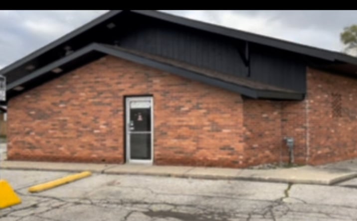 Pictures of Office, Business for Sale property located at 6000 Dixie Hwy, Bridgeport, MI 48601 for sales - image #1