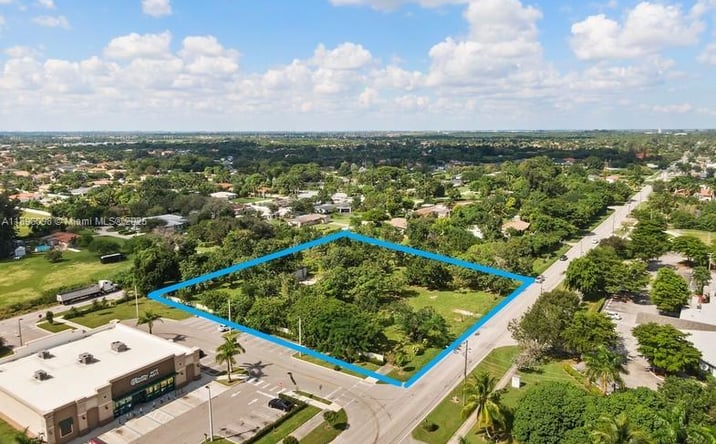 Pictures of Land property located at 19990 SW 127th Ave, Miami, FL 33177 for sales - image #1