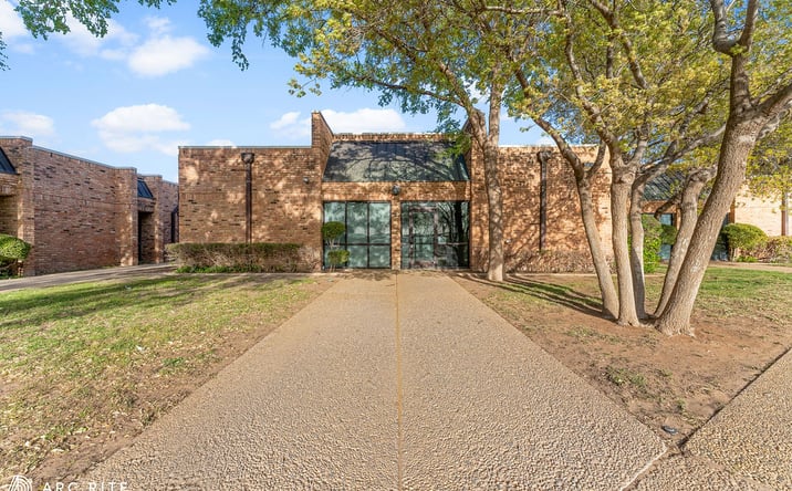 Pictures of Office property located at 1607 W Loop 289 Acc Rd, Lubbock, TX 79416 for sales - image #1