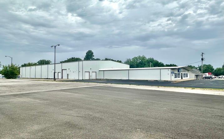 Pictures of Industrial, Mixed Use, Retail property located at 5571 N Main St Rd, Joplin, MO 64801 for sales - image #1