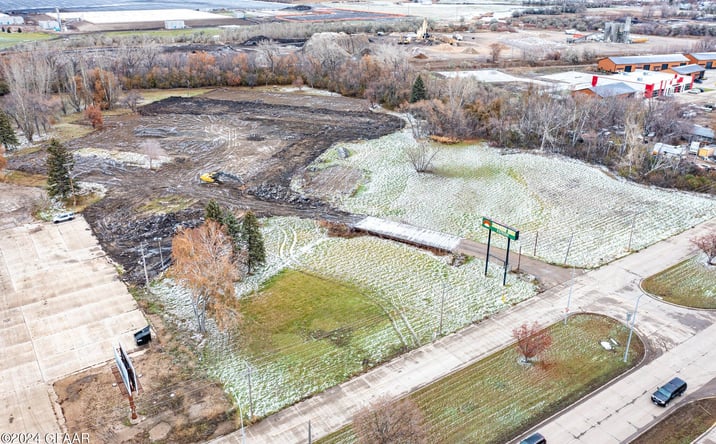 Pictures of Land property located at 3400 Gateway Dr, Grand Forks, ND 58203 for sales - image #1