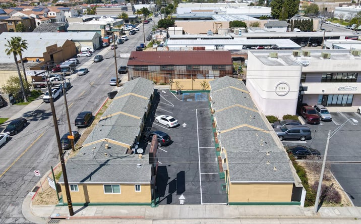 Pictures of Hospitality property located at 3101 E Pacific Coast Hwy, SIGNAL HILL, CA 90755 for sales - image #1