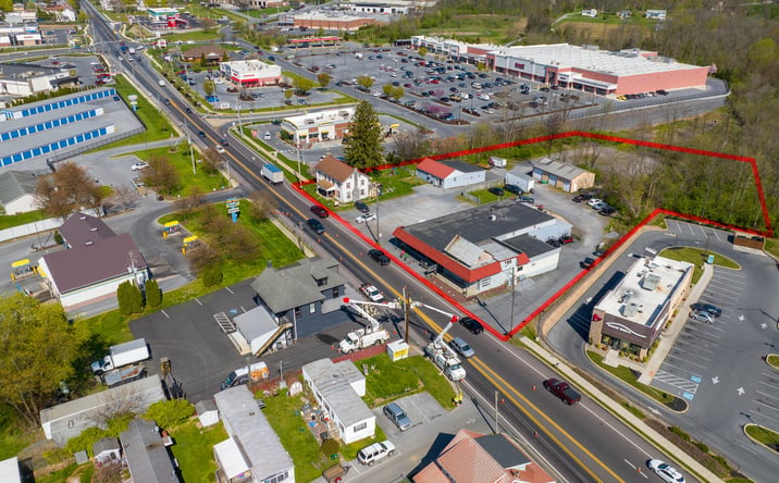 Pictures of Land property located at 872 E Main St, Ephrata, PA 17522 for sales - image #1