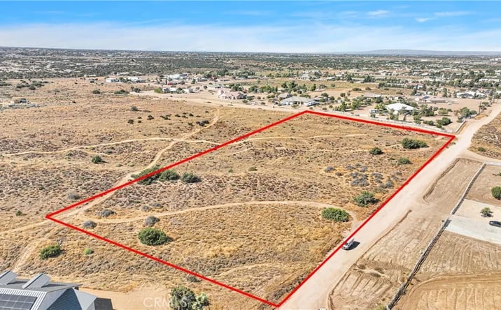 Pictures of Land property located at Meadowlark, Oak Hills, CA 92344 for sales - image #1