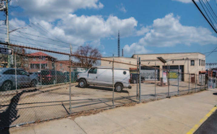 Pictures of Retail property located at 1598 Bronxdale Ave, The Bronx, NY 10462 for sales - image #1