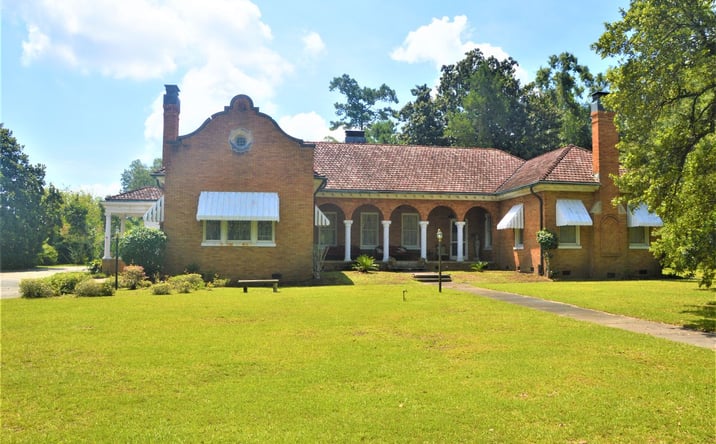 Pictures of Retail, Multifamily property located at 1002 W Pine St, Hattiesburg, MS 39401 for sales - image #1
