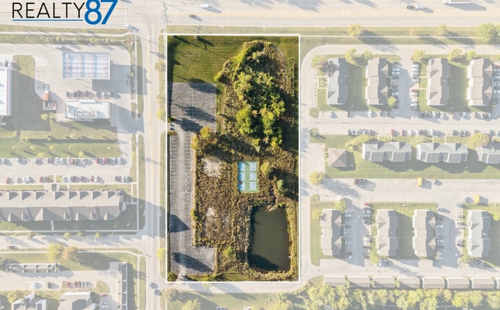 Pictures of Land property located at 1220 Jacolyn Dr SW, Cedar Rapids, IA 52404 for sales - image #1
