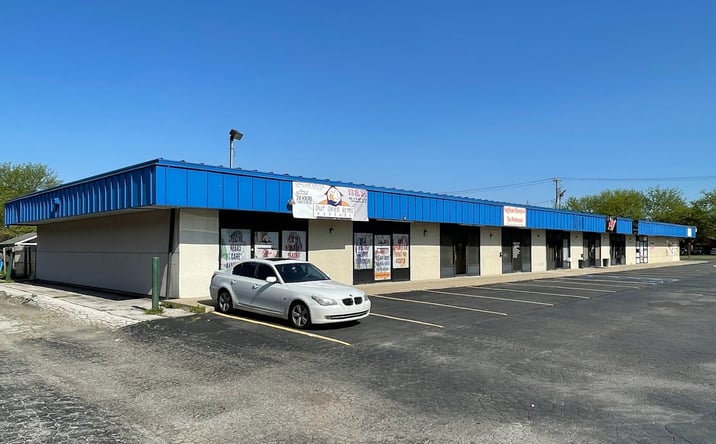 Pictures of Retail property located at 5255 Hill Ave, Toledo, OH 43615 for sales - image #1