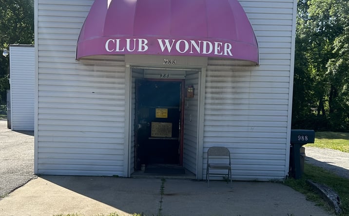 Pictures of Retail property located at 988 W Bowery St, Akron, OH 44307 for sales - image #1