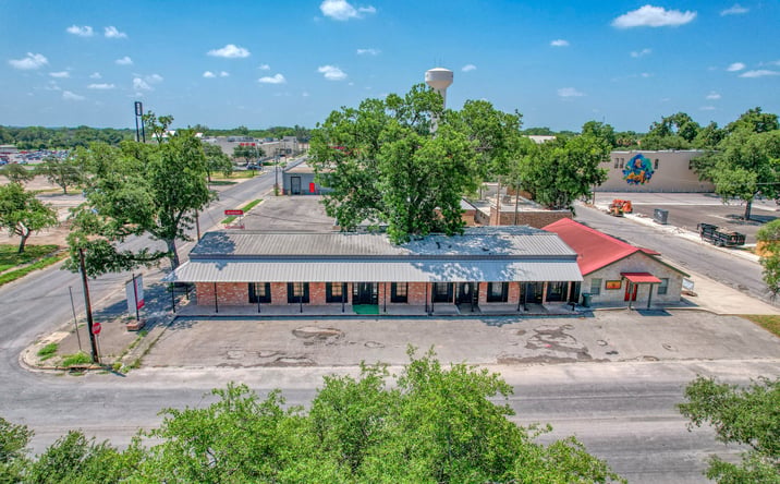 Pictures of Mixed Use, Office property located at 141 E Nopal St, Uvalde, TX 78801 for sales - image #1