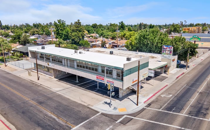 image of property at 2811 N BLACKSTONE AVE Fresno CA 93703