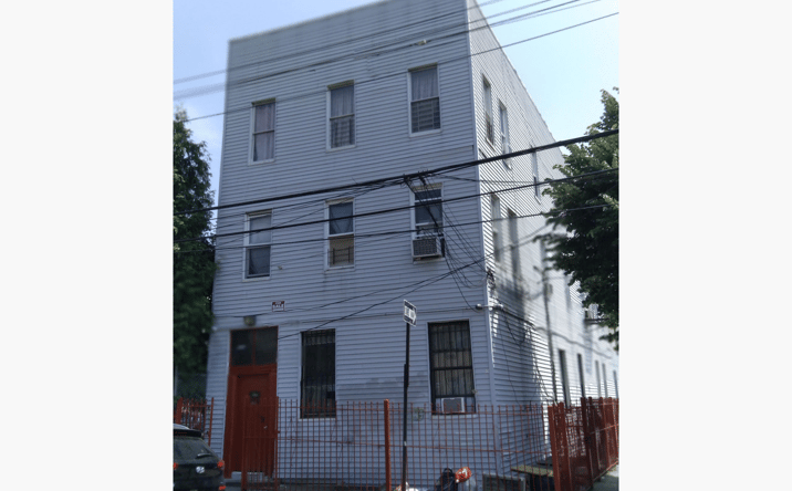 Pictures of Multifamily property located at 910 Home St, The Bronx, NY 10459 for sales - image #1