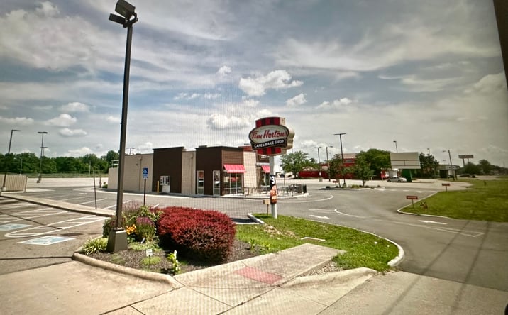 Pictures of Retail property located at 2550 S Hamilton Rd, Columbus, OH 43232 for sales - image #1