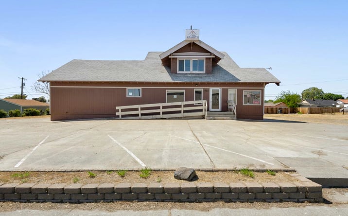 Pictures of Retail, Office, Industrial property located at 1734 N 5th Ave, Pasco, WA 99301 for sales - image #1