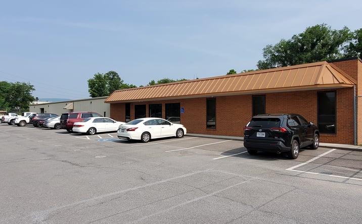 image of property at 1201 ELECTRIC RD Salem VA 24153-6433