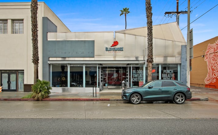 Pictures of Retail property located at 1415 Wilshire Blvd, Santa Monica, CA 90403 for sales - image #1