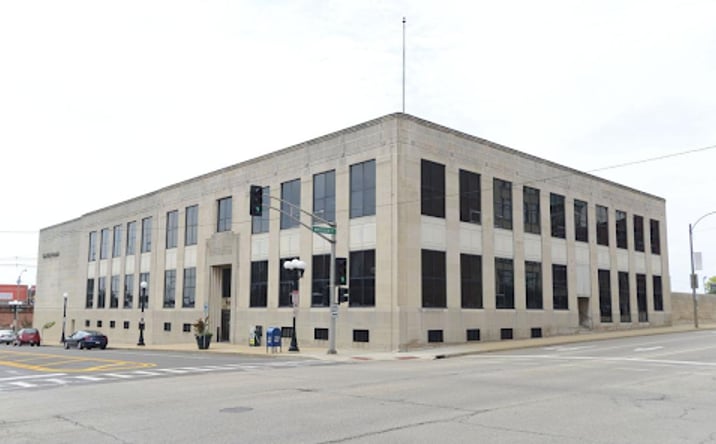 image of property at 301 W WASHINGTON ST Bloomington IL 61701-3827
