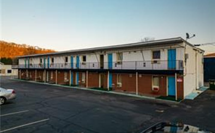 Pictures of Hospitality property located at 5311 MacCorkle Ave SE, Charleston, WV 25304 for sales - image #1