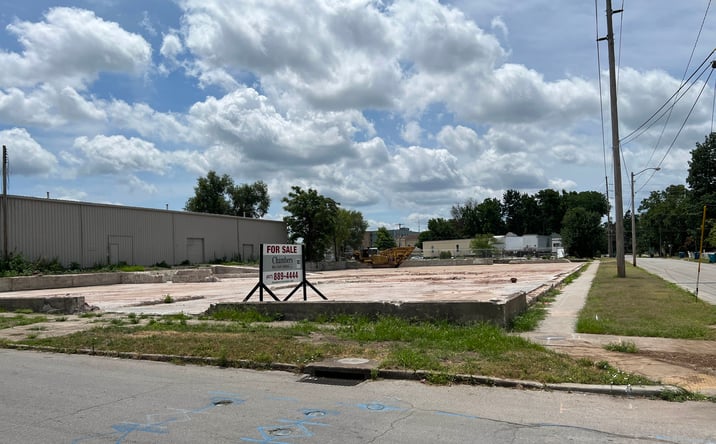 Pictures of Land property located at 434 W Pacific St, Springfield, MO 65803 for sales - image #1
