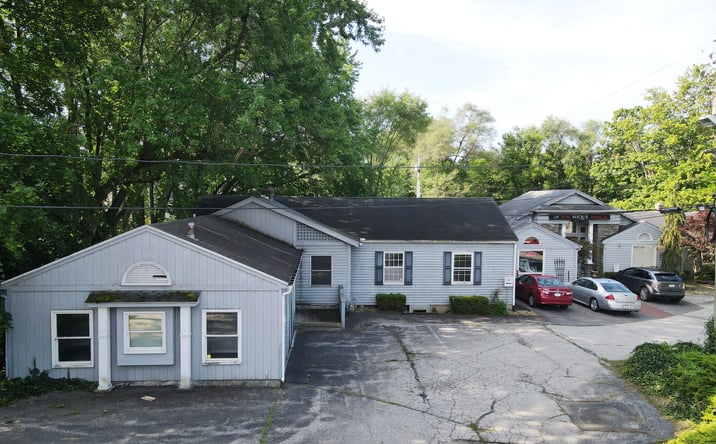 Pictures of Office property located at 17868 IN-23, South Bend, IN 46635 for sales - image #1