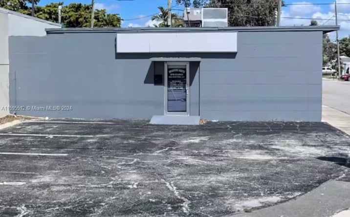 Pictures of Business for Sale, Retail property located at 213 E Hallandale Beach Blvd, Hallandale Beach, FL 33009 for sales - image #1