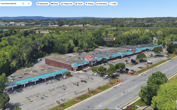 image of property at 952 TROY SCHENECTADY RD Latham NY 12110-1612
