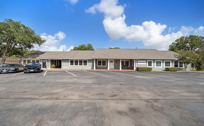 Pictures of Office property located at 1609 N Richmond Rd, Wharton, TX 77488 for sales - image #1