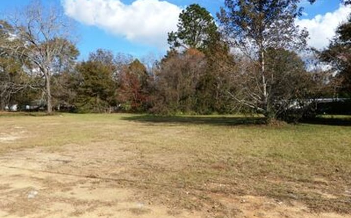 Pictures of Retail property located at 1010 N Main St, Atmore, AL 36502 for sales - image #1