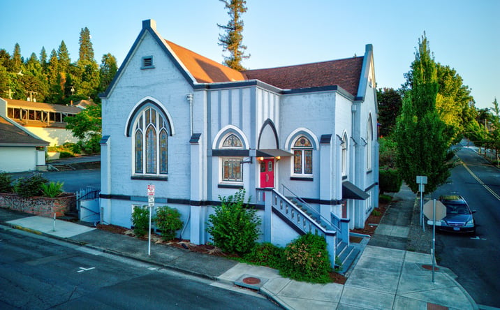 Pictures of Land property located at 809 SE Main St, Roseburg, OR 97470 for sales - image #1