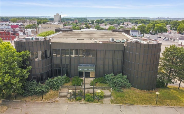 Pictures of Office property located at 111 N 6th Street, Pekin, IL 61554 for sales - image #1
