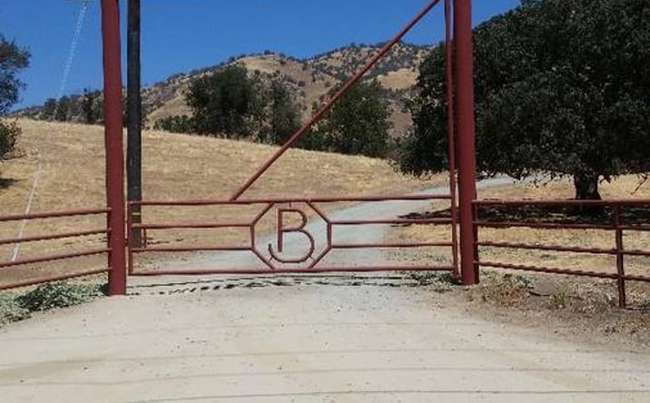 Pictures of Land property located at 3000 Acre, Exeter, CA 93221 for sales - image #1