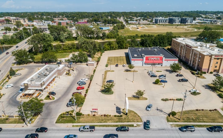 Pictures of Land property located at 822 S Riverside Dr, Iowa City, IA 52246 for sales - image #1