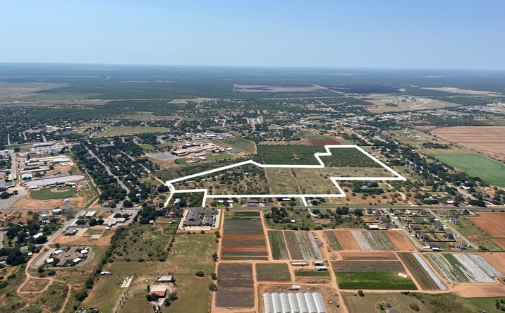 Pictures of Land property located at 510 William Dr, Pearsall, TX 78061 for sales - image #1