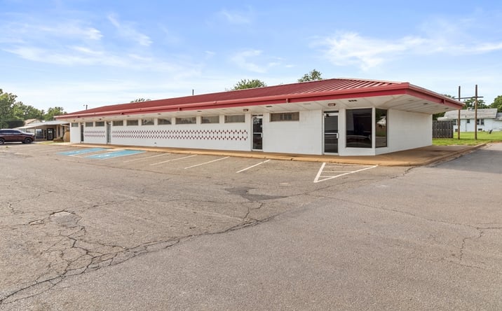 Pictures of Mixed Use, Office property located at 617 E Tom Stafford Ave, Weatherford, OK 73096 for sales - image #1