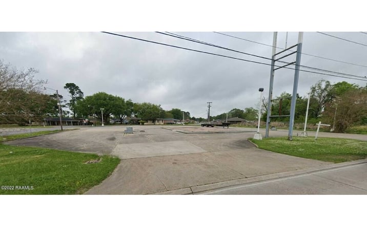 Pictures of Land property located at 1303 N University Ave, Lafayette, LA 70506 for sales - image #1