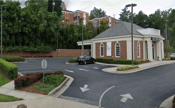 Pictures of Retail property located at 510 McClanahan St SW, Roanoke, VA 24014 for sales - image #1