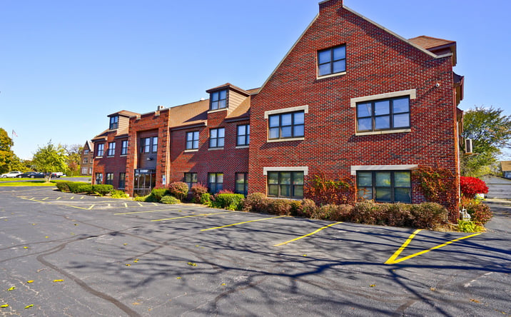 Pictures of Office property located at 615 Longwood N, IL, Rockford, IL 61107 for sales - image #1