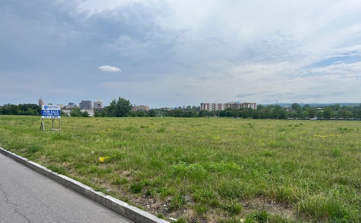 Pictures of Land property located at 901 N Clinton St, Syracuse, NY 13204 for sales - image #1