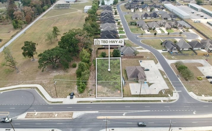 Pictures of Land property located at 38561 LA-42, Prairieville, LA 70769 for sales - image #1