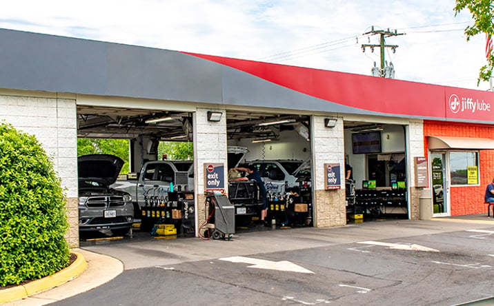 Pictures of Retail property located at 7441 Hillwood Dr, Gainesville, VA 20155 for sales - image #1