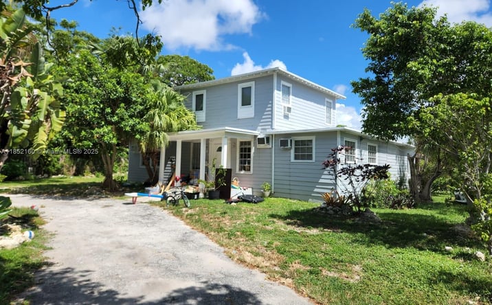 Pictures of Multifamily property located at 297 NE 108th St, Miami, FL 33161 for sales - image #1