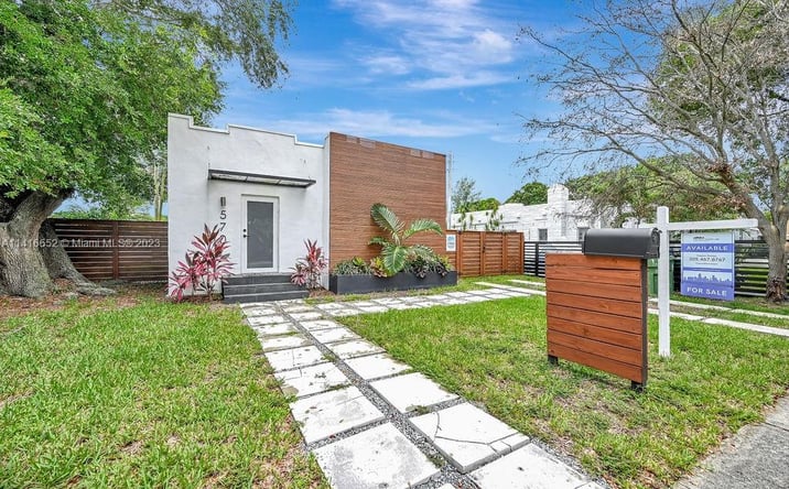 Pictures of Multifamily property located at 570 NW 48th Street, Miami, FL 33127 for sales - image #1