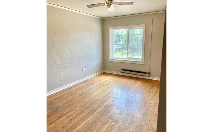 Pictures of Multifamily property located at 1008 11th Avenue, Amarillo, TX 79101 for sales - image #1